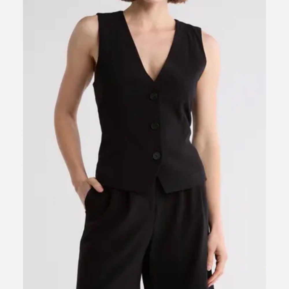 LEITH Black Vest small